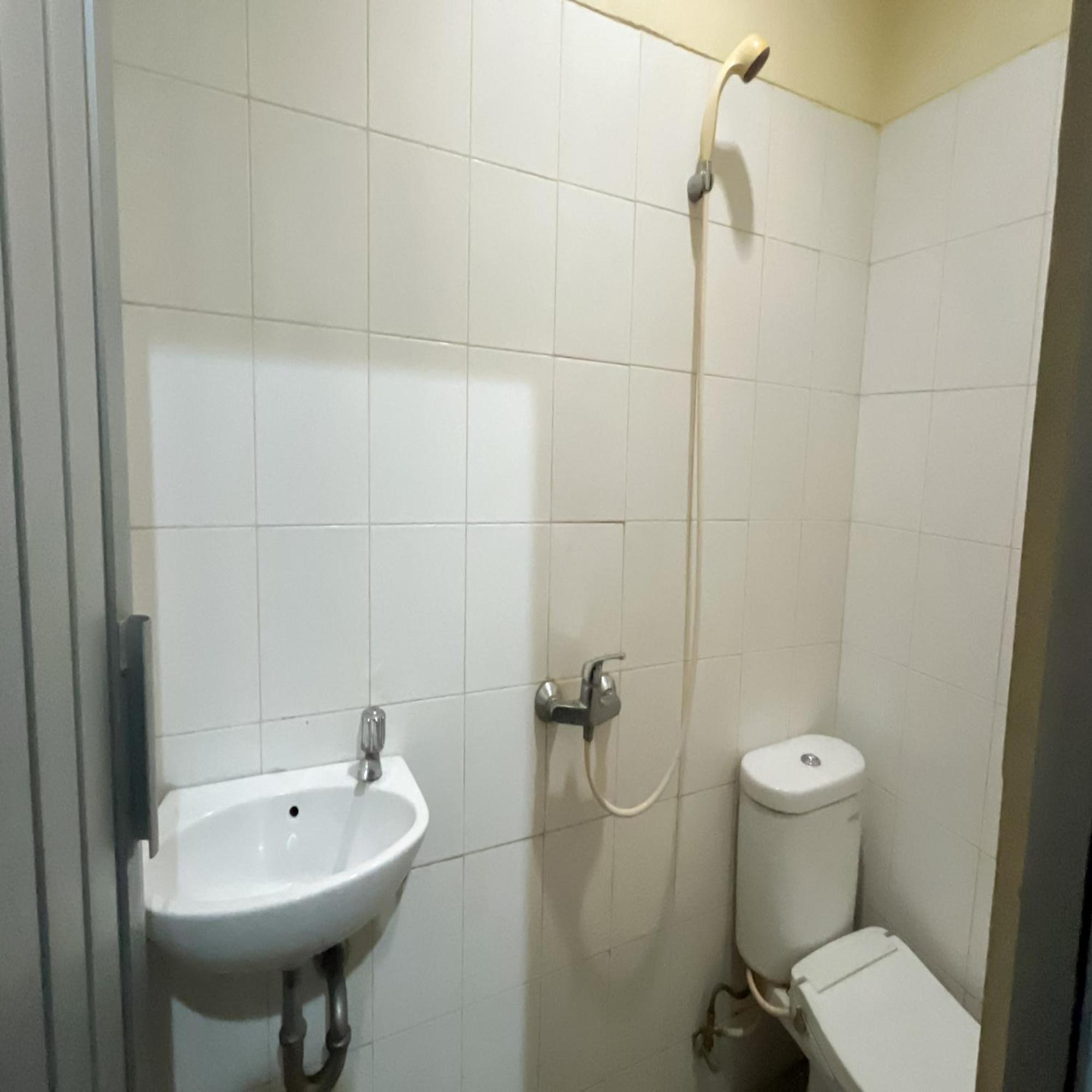 Arcadia Rooms Redpartner Jakarta Exterior foto