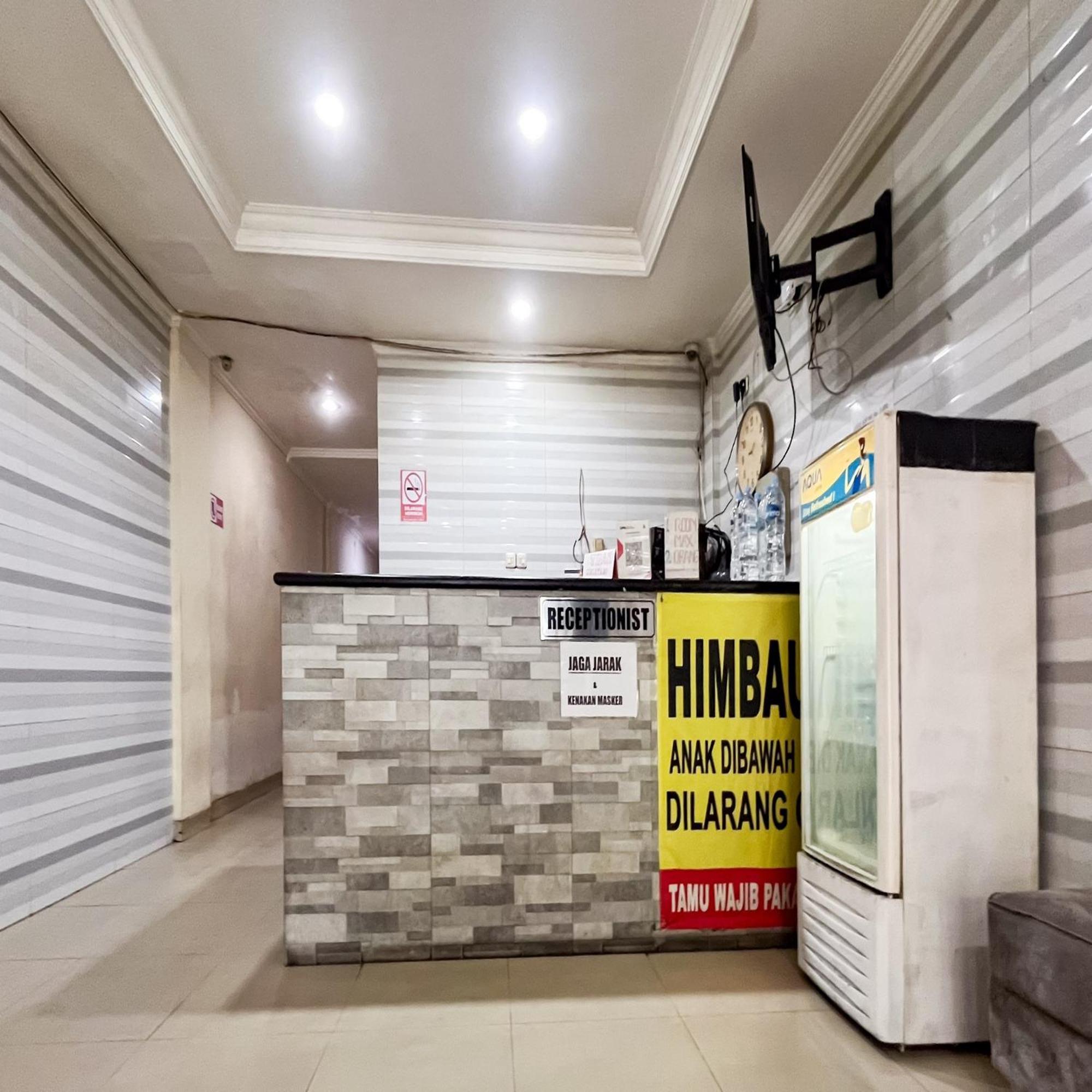Arcadia Rooms Redpartner Jakarta Exterior foto