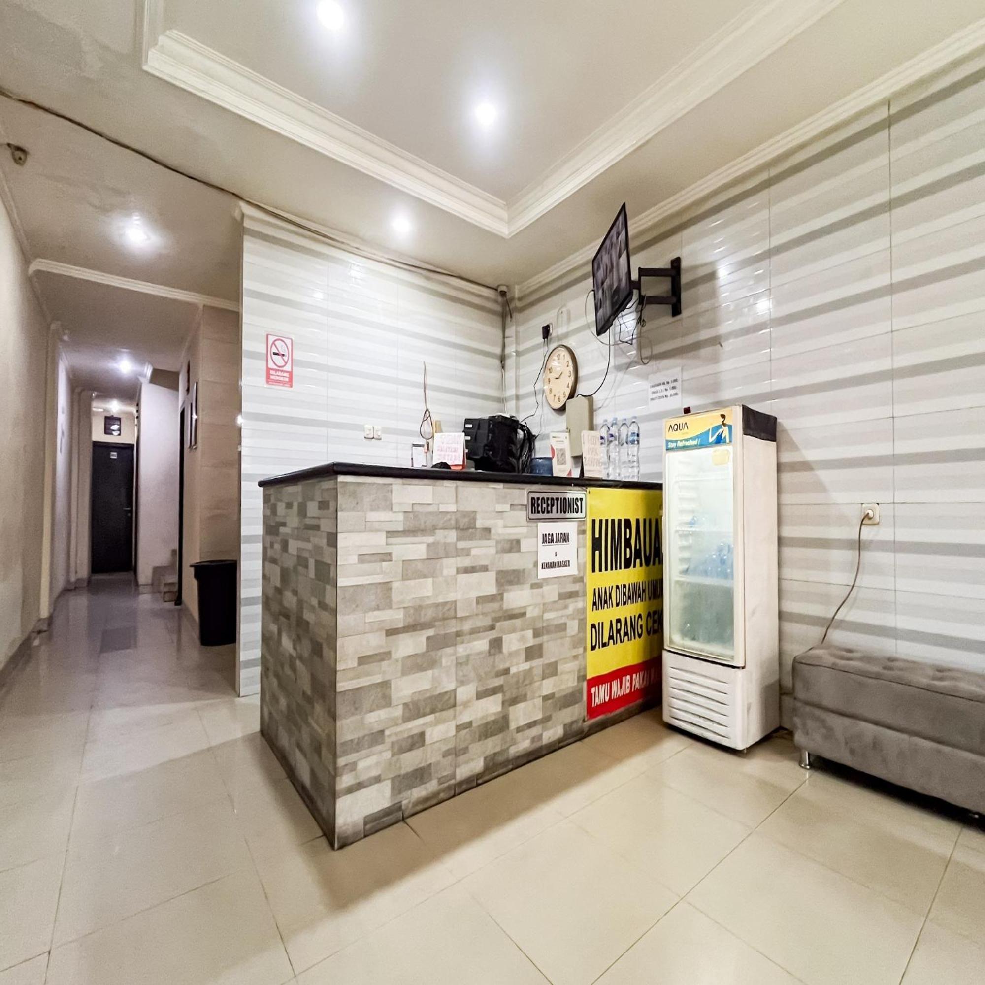 Arcadia Rooms Redpartner Jakarta Exterior foto